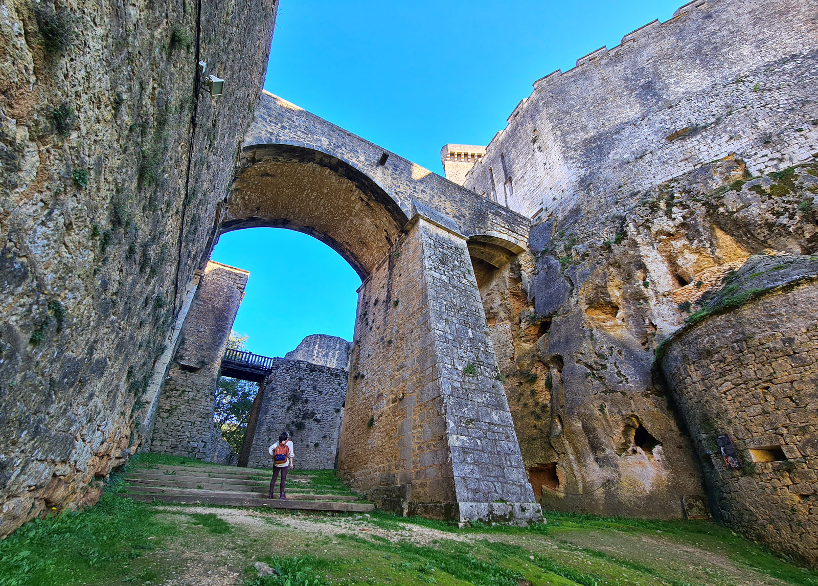 Visit the Château de Bonaguil!