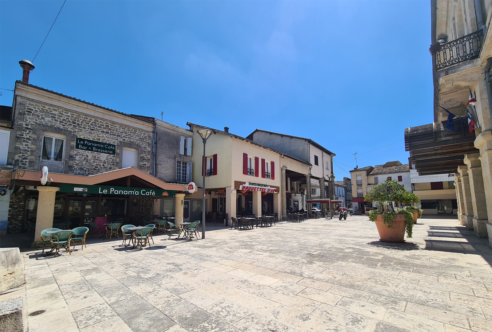 Visite de Miramont-de-Guyenne, balade entre vi ...